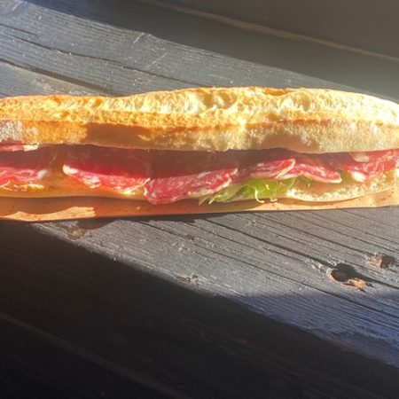 sandwich baguette saucisson de montagne
